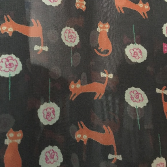 High-Low button down Tank. - Picture 3 of 3